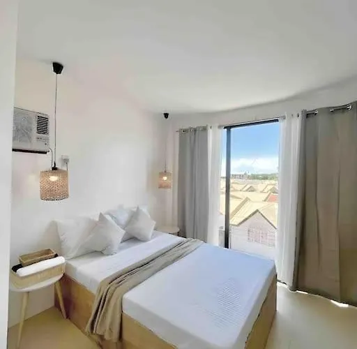 New Modern Near & Airport Apartment *