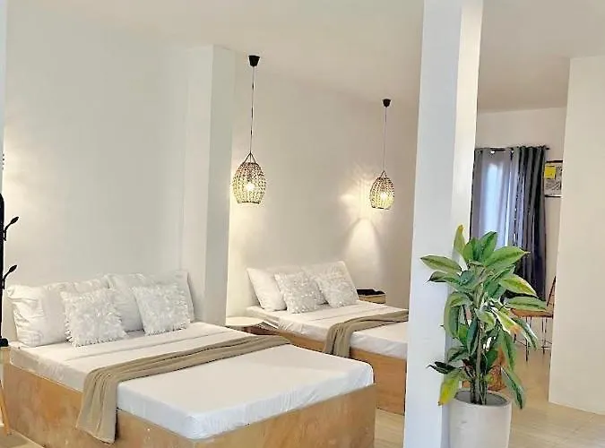 New Modern Near & Airport Apartment *